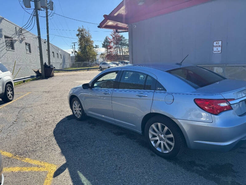 2013 Chrysler 200 Touring