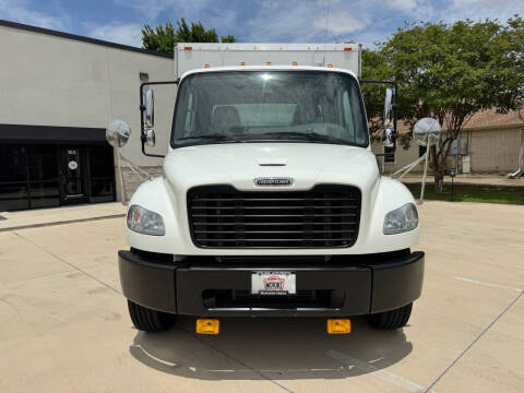2017 Freightliner M2 106