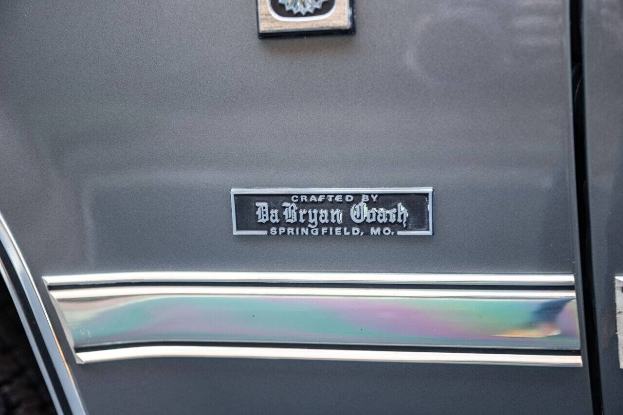 1988 Chevrolet Suburban 16