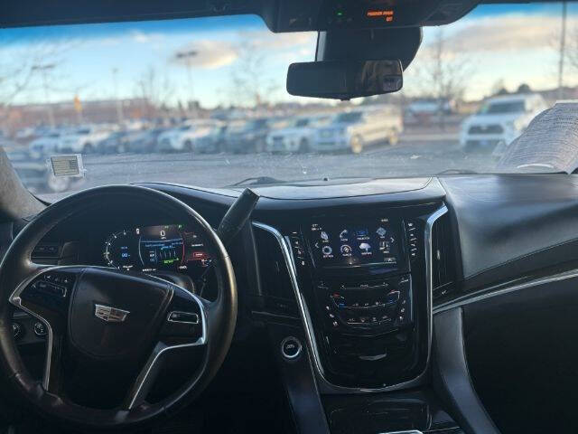 2017 Cadillac Escalade Platinum