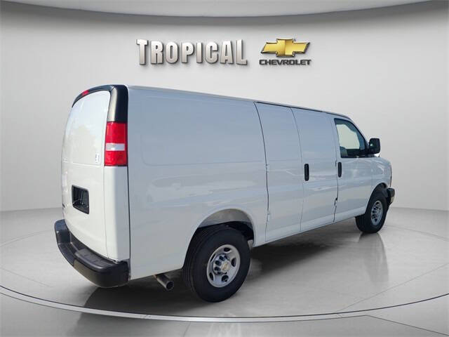 2025 Chevrolet Express 2500