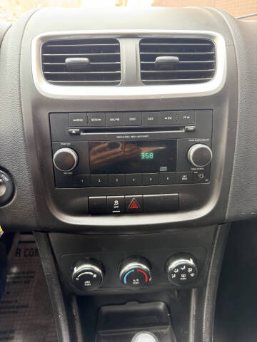 2012 Dodge Avenger SE