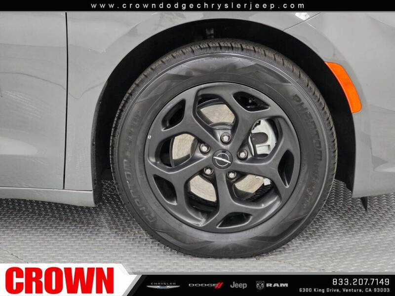 2022 Chrysler Pacifica Hybrid Touring L