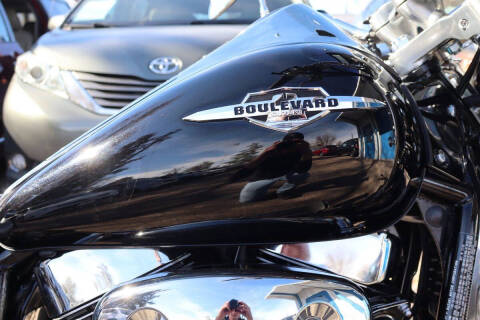 2005 Suzuki Boulevard