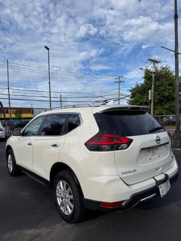 2018 Nissan Rogue SV