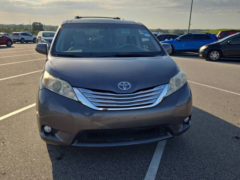 2011 Toyota Sienna