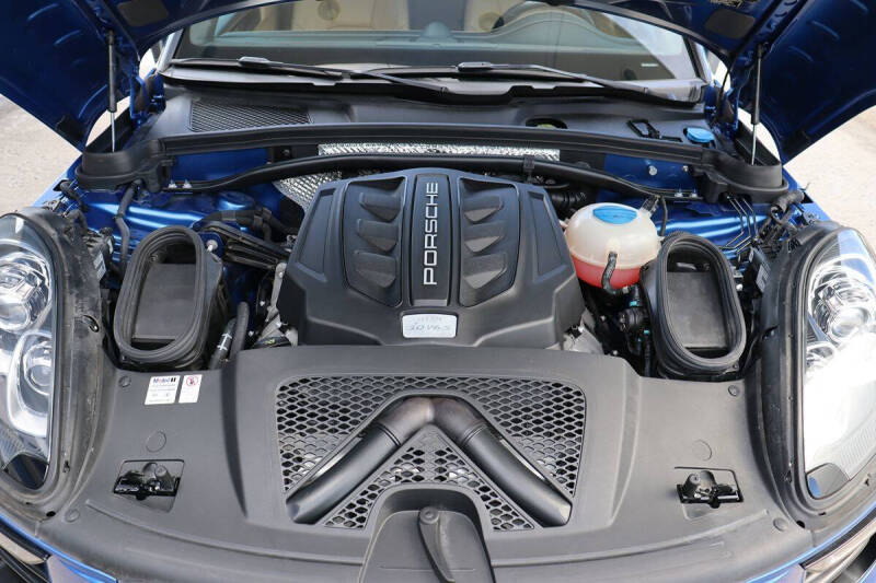 2018 Porsche Macan S