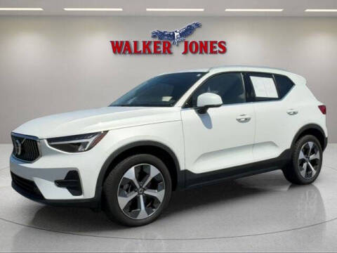 2024 Volvo XC40 B5 Core Bright Theme