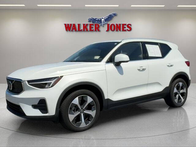 2024 Volvo XC40 B5 Core Bright Theme