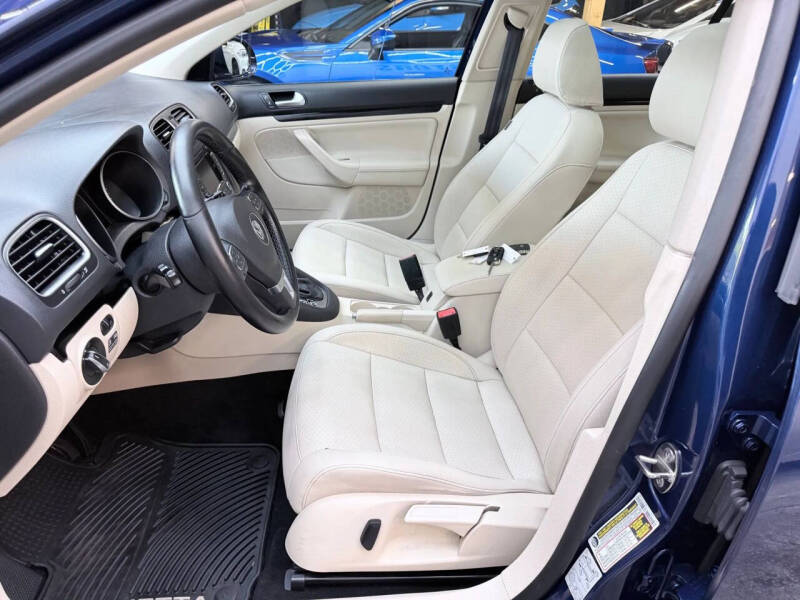 2011 Volkswagen Jetta SportWagen TDI