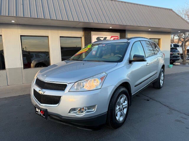 2011 Chevrolet Traverse for sale at S L G Auto LLC in Dodge City KS