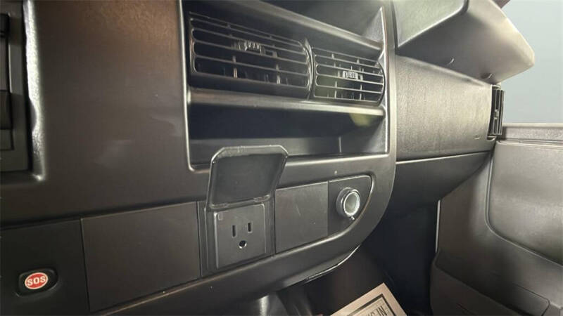 2024 Chevrolet Express 2500