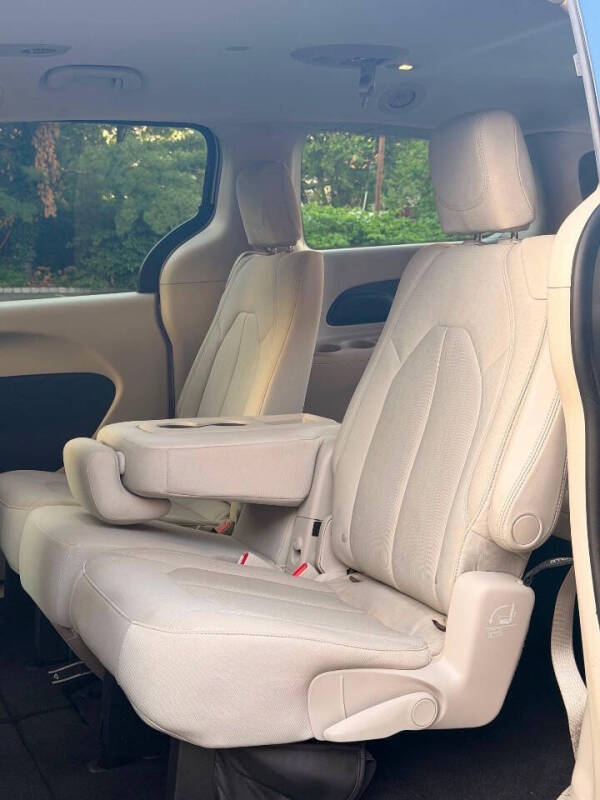 2017 Chrysler Pacifica Touring