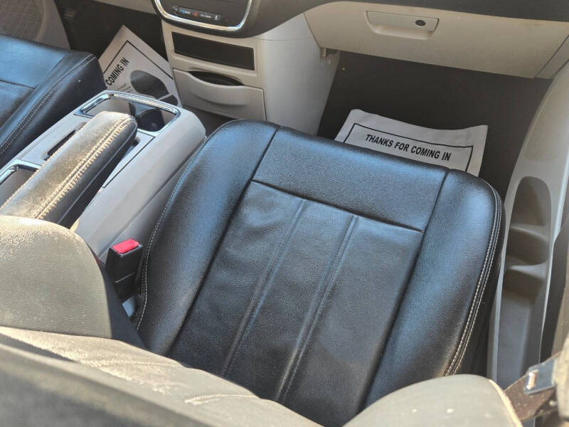 2013 Chrysler Town and Country Touring