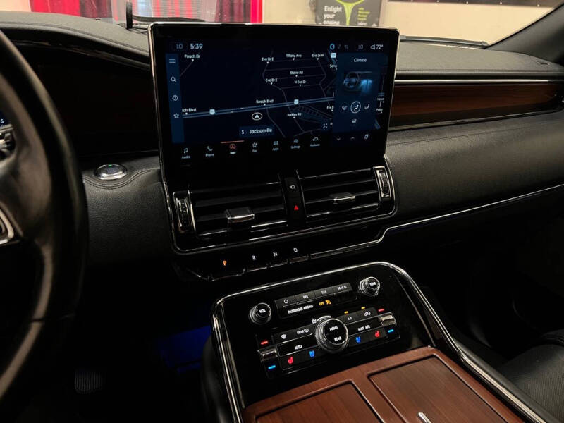 2022 Lincoln Navigator L Reserve