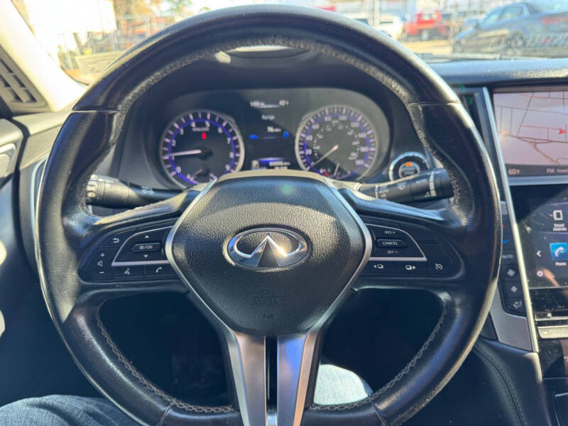 2017 Infiniti Q50 3.0T Signature Edition