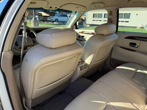 2000 Lincoln Town Car Executive