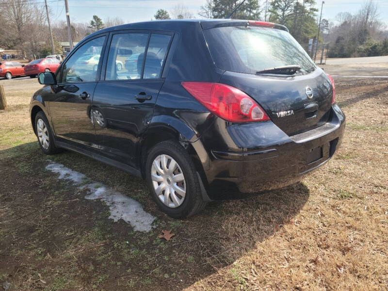 2011 Nissan Versa 1.8 S