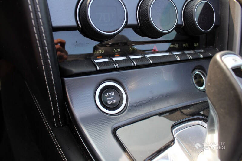 2021 Jaguar F-TYPE R