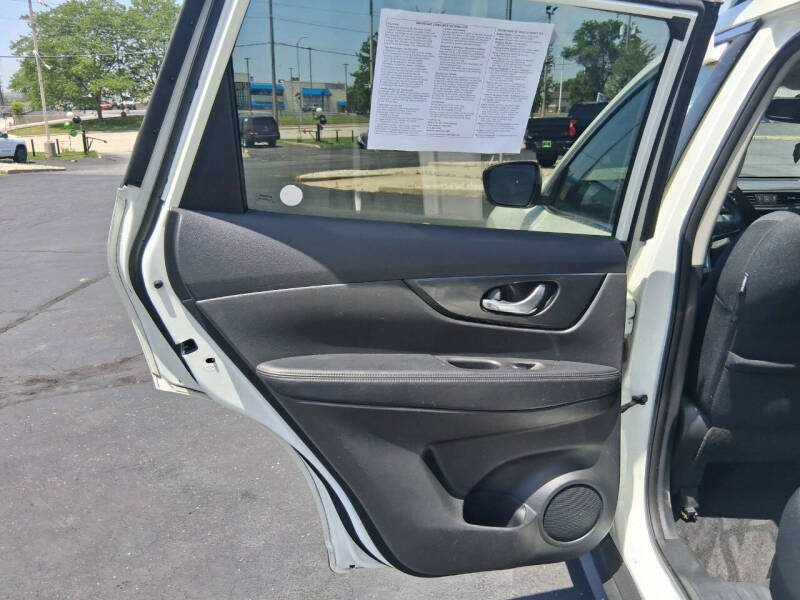 2017 Nissan Rogue SV