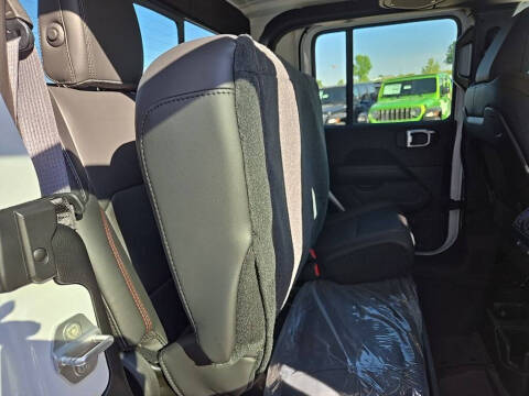 2026 Jeep Gladiator Shadow Ops