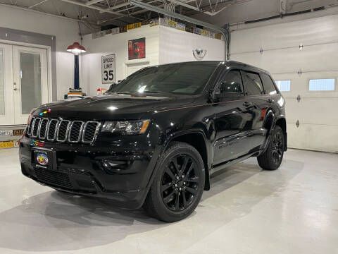 2018 Jeep Grand Cherokee for sale at Great Lakes Classic Cars LLC in Hilton NY