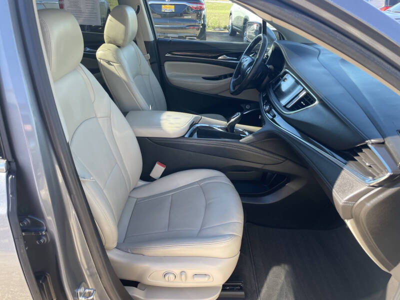 2021 Buick Enclave Essence