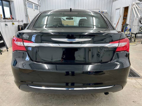 2011 Chrysler 200 Limited