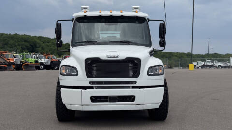 2025 Freightliner M2 106