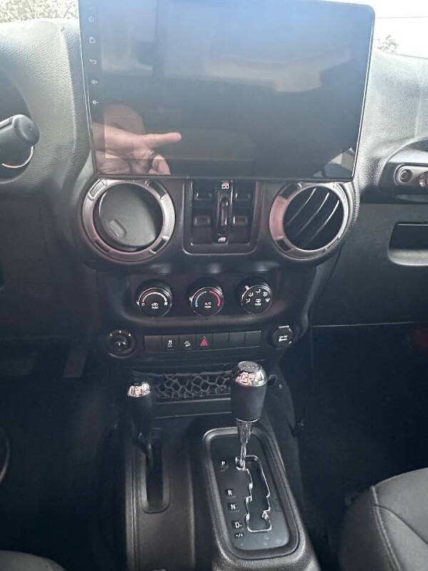 2015 Jeep Wrangler Unlimited Freedom Edition