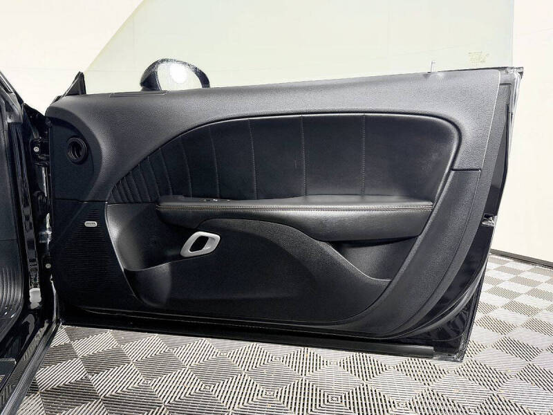 2016 Dodge Challenger 392 HEMI Scat Pack Shaker