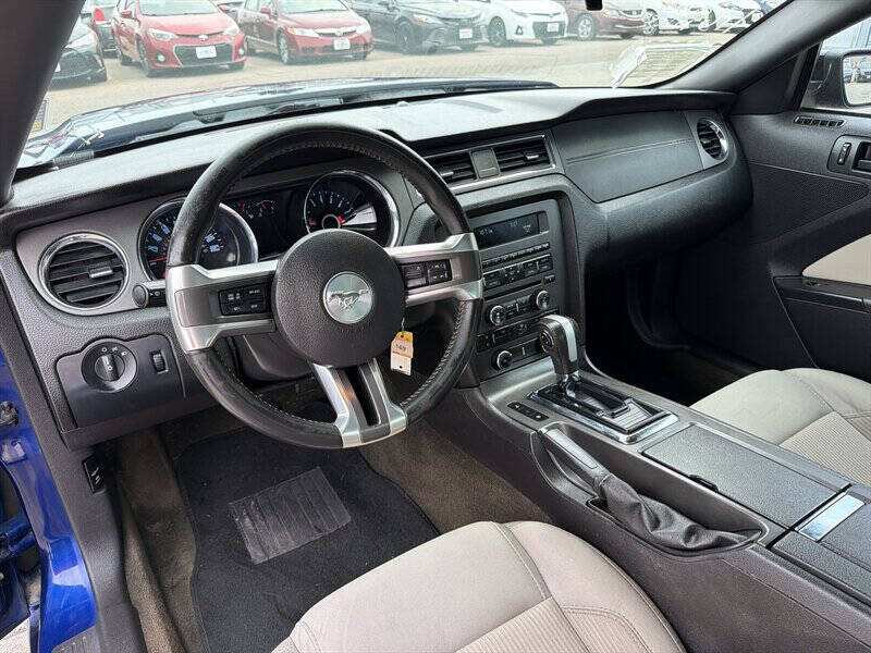 2014 Ford Mustang V6