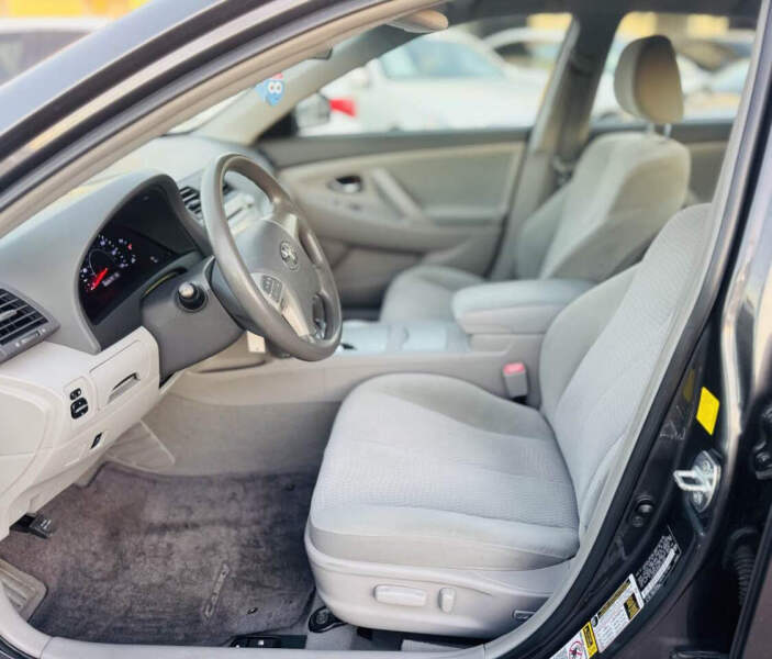 2011 Toyota Camry LE