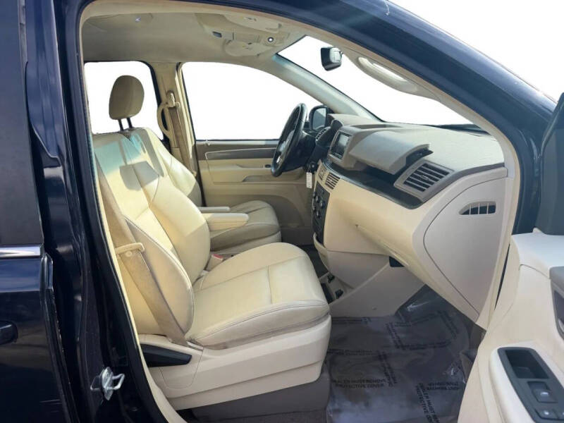 2010 Volkswagen Routan