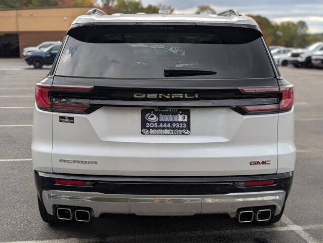2024 GMC Acadia Denali