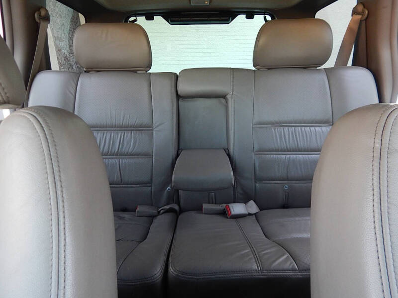 2003 Nissan Pathfinder LE