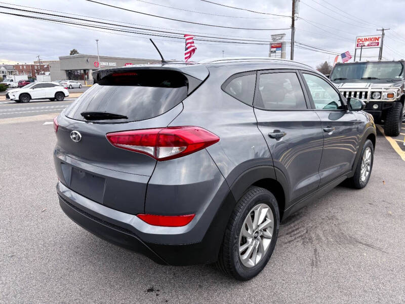 2016 Hyundai Tucson SE