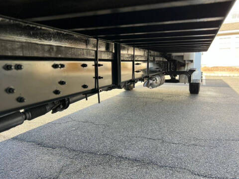 2018 Freightliner M2 106