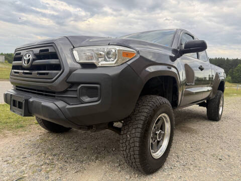 2017 Toyota Tacoma SR