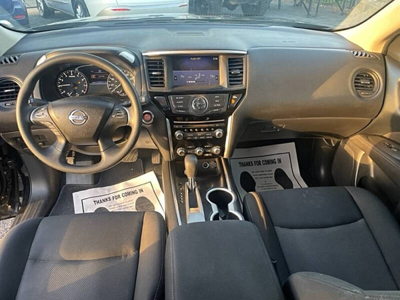 2017 Nissan Pathfinder