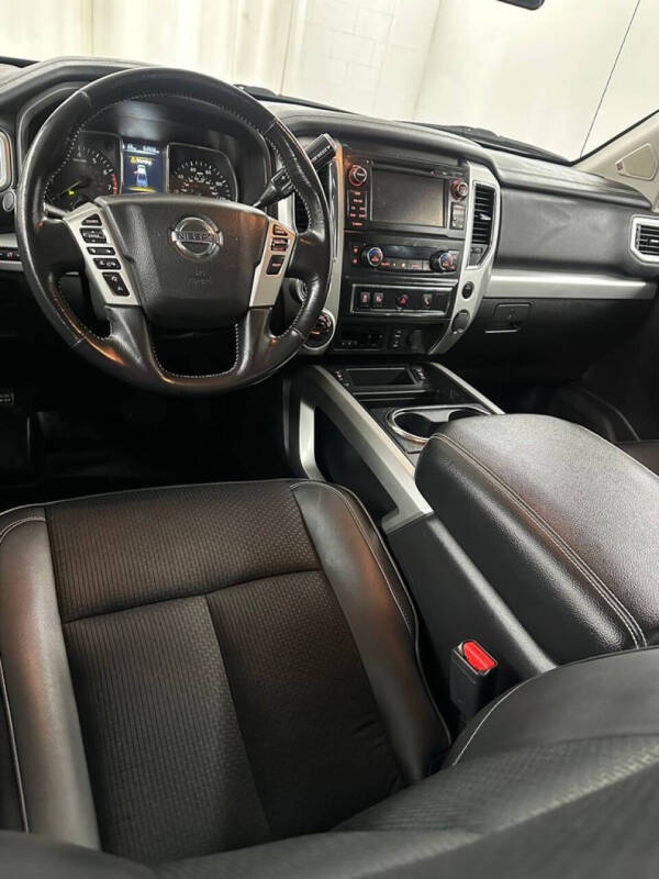 2018 Nissan Titan SV