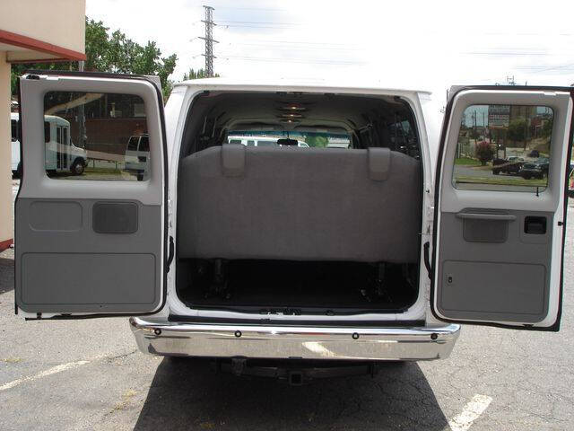 2008 Ford E-Series E-350 SD XLT