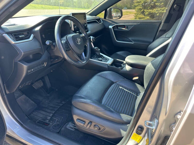 2019 Toyota RAV4 Hybrid XSE