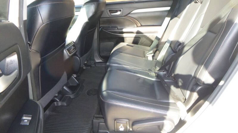 2017 Toyota Highlander