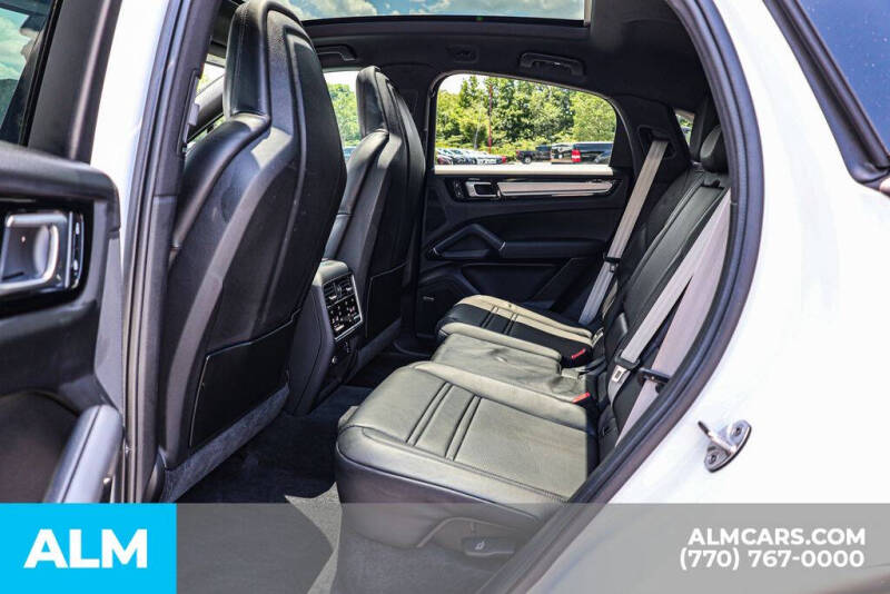 2023 Porsche Cayenne E-Hybrid Coupe Platinum Edition