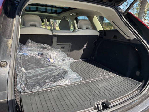 2025 Volvo XC60 T8 Plus Dark Theme