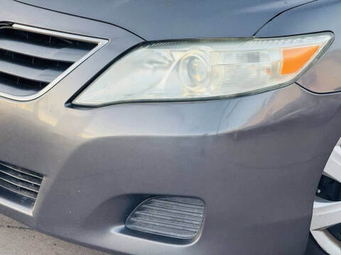 2011 Toyota Camry LE