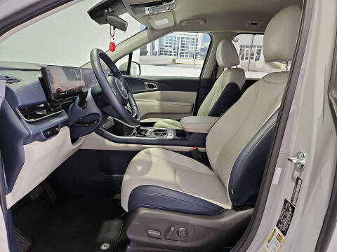 2025 Kia Carnival EX