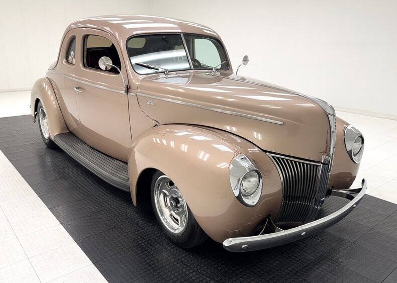 1940 Ford Deluxe