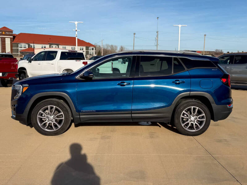 2023 GMC Terrain SLT